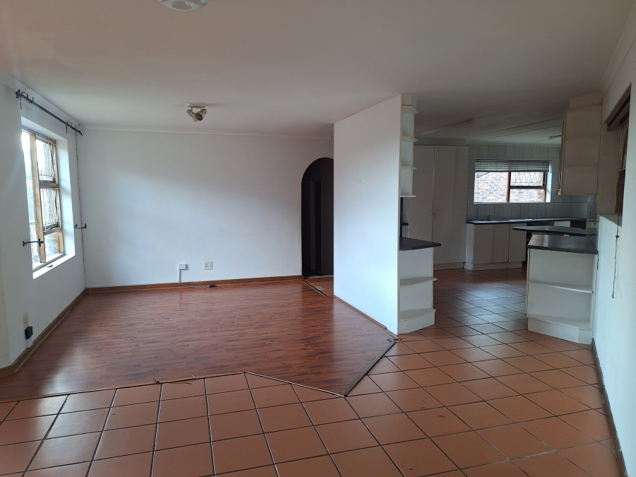 To Let 4 Bedroom Property for Rent in Strelitzia Park Eastern Cape